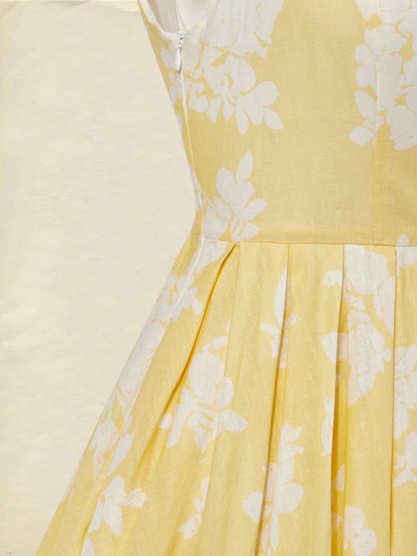 Women's Floral A-Line Sleeveless Pleated Midi Dress