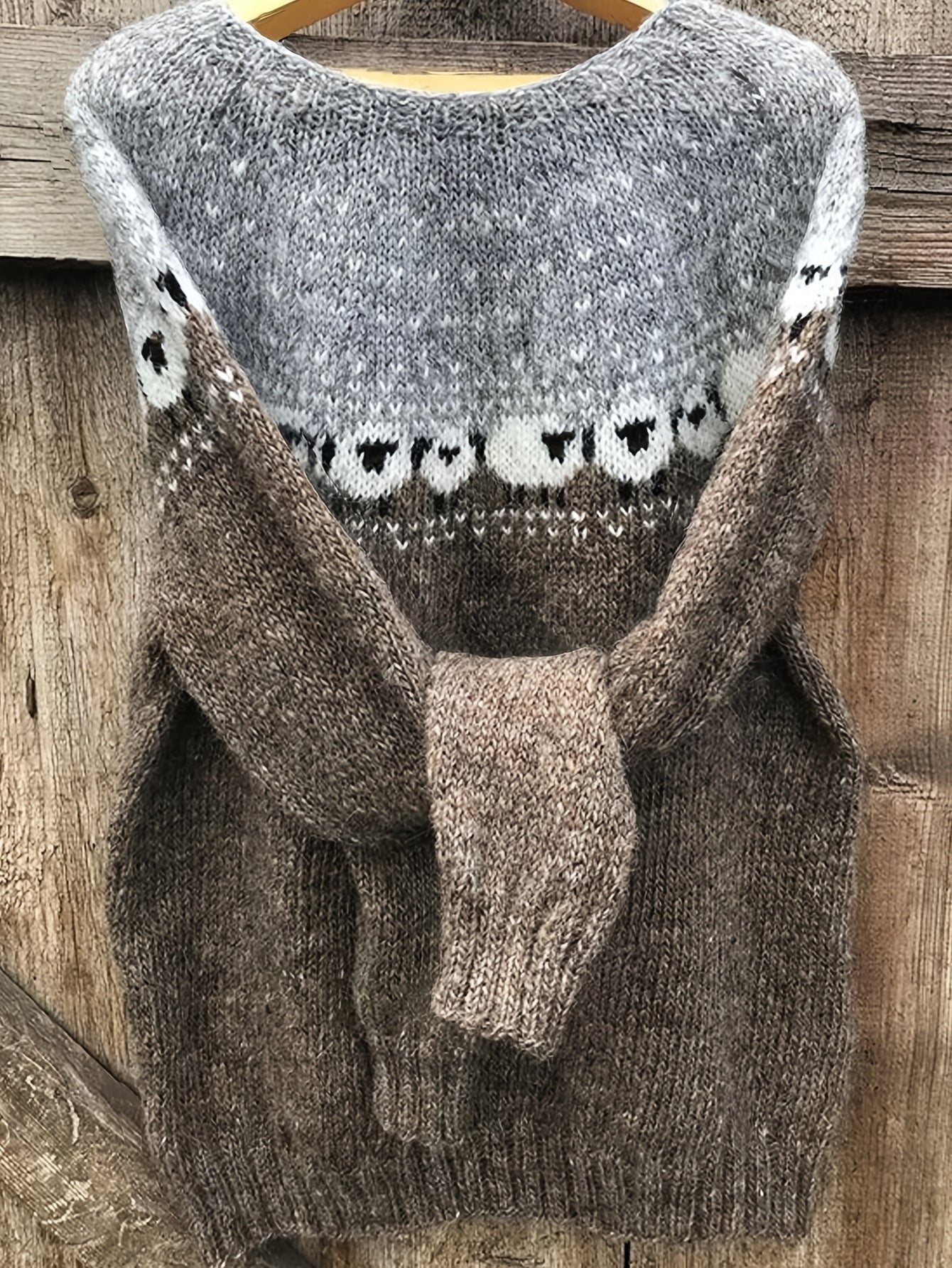 Women's Chunky Knit Sheep Jacquard Colorblock Pullover Sweater - Gray