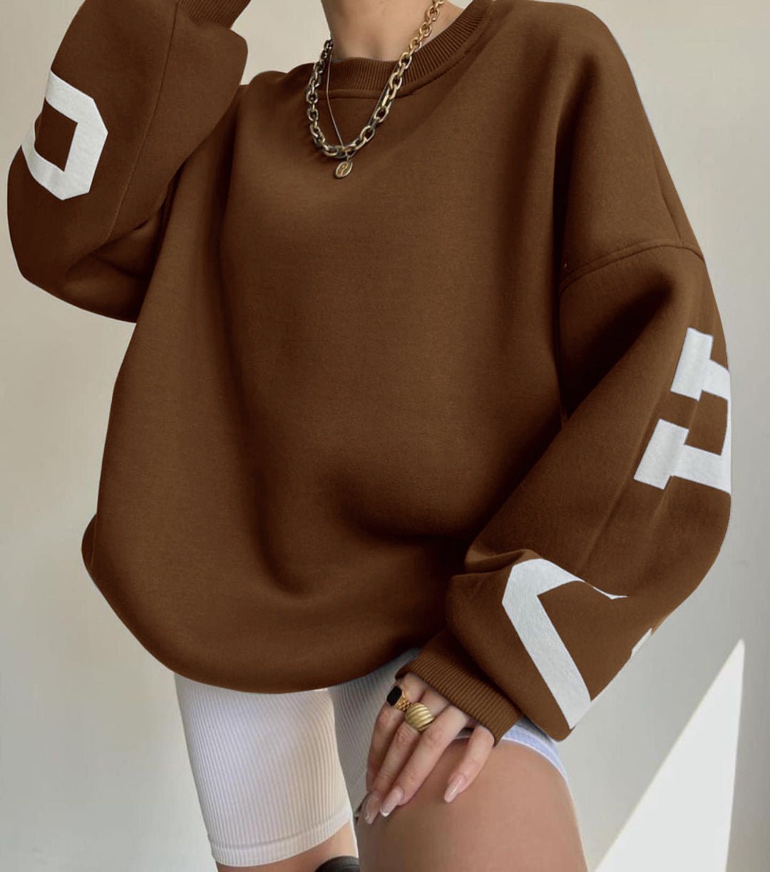 Women's Oversized Fleece-Lined Varsity Graphic Crewneck Sweatshirt - Brown